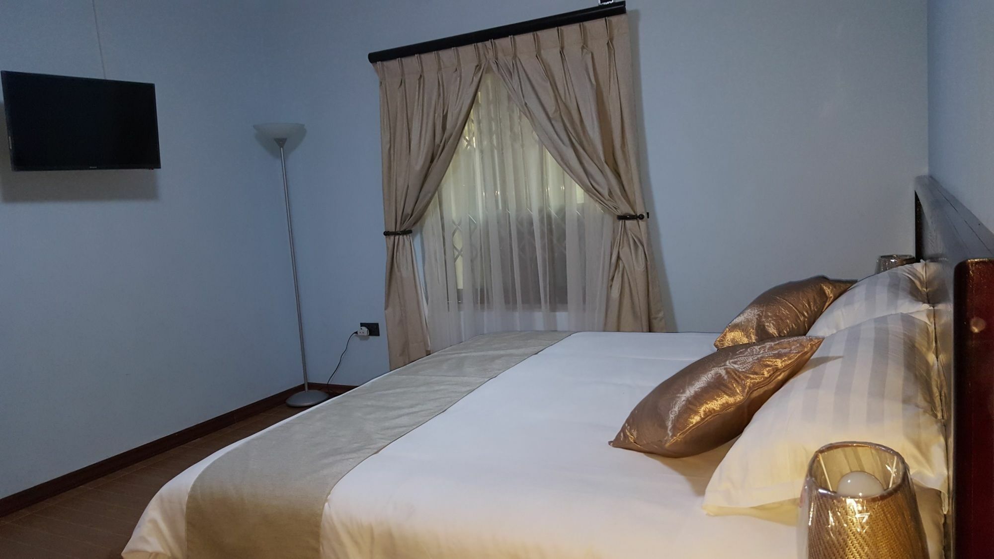 White City Inn Gaborone Bagian luar foto
