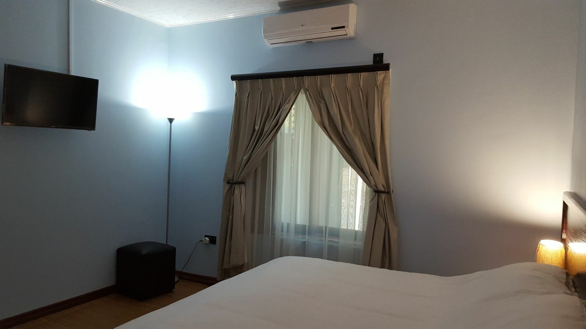 White City Inn Gaborone Bagian luar foto